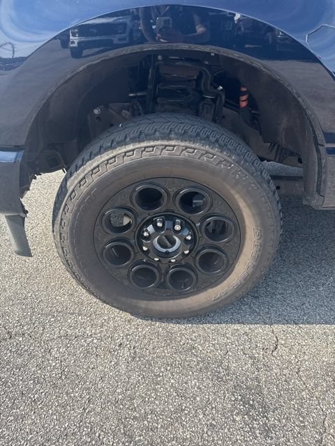 Certified 2025 Ford F250 XLT w/ Black Appearance Package AWD/4WD image 6