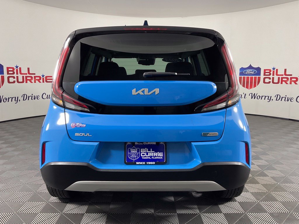 Used 2023 Kia Soul EX FWD image 4