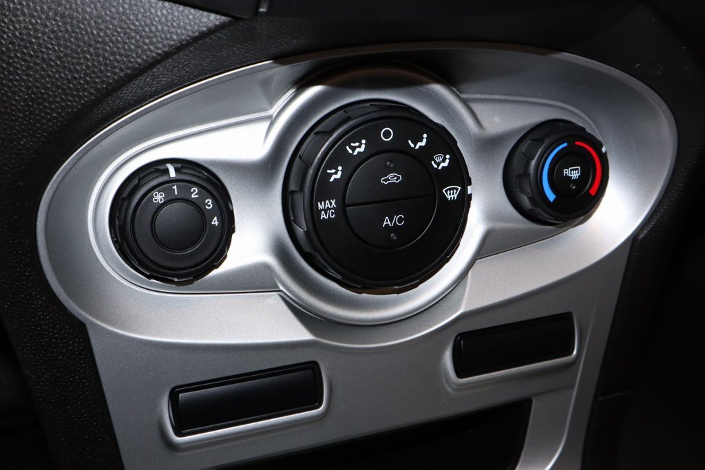 Certified 2019 Ford Fiesta SE image 30