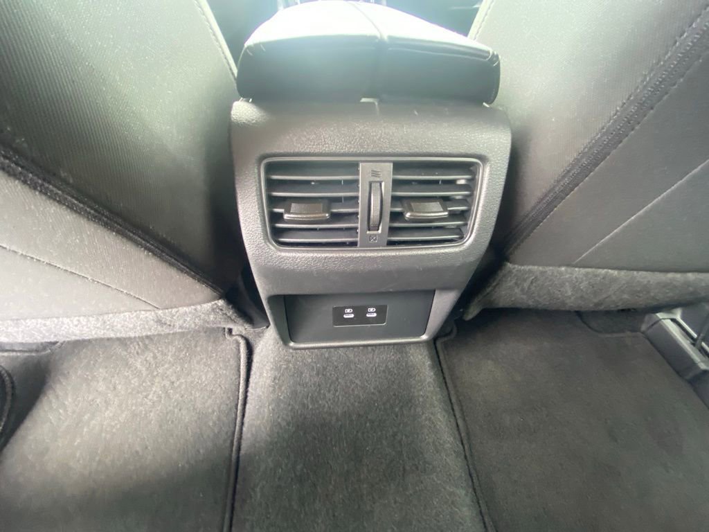 Used 2025 Nissan Rogue SV FWD image 24