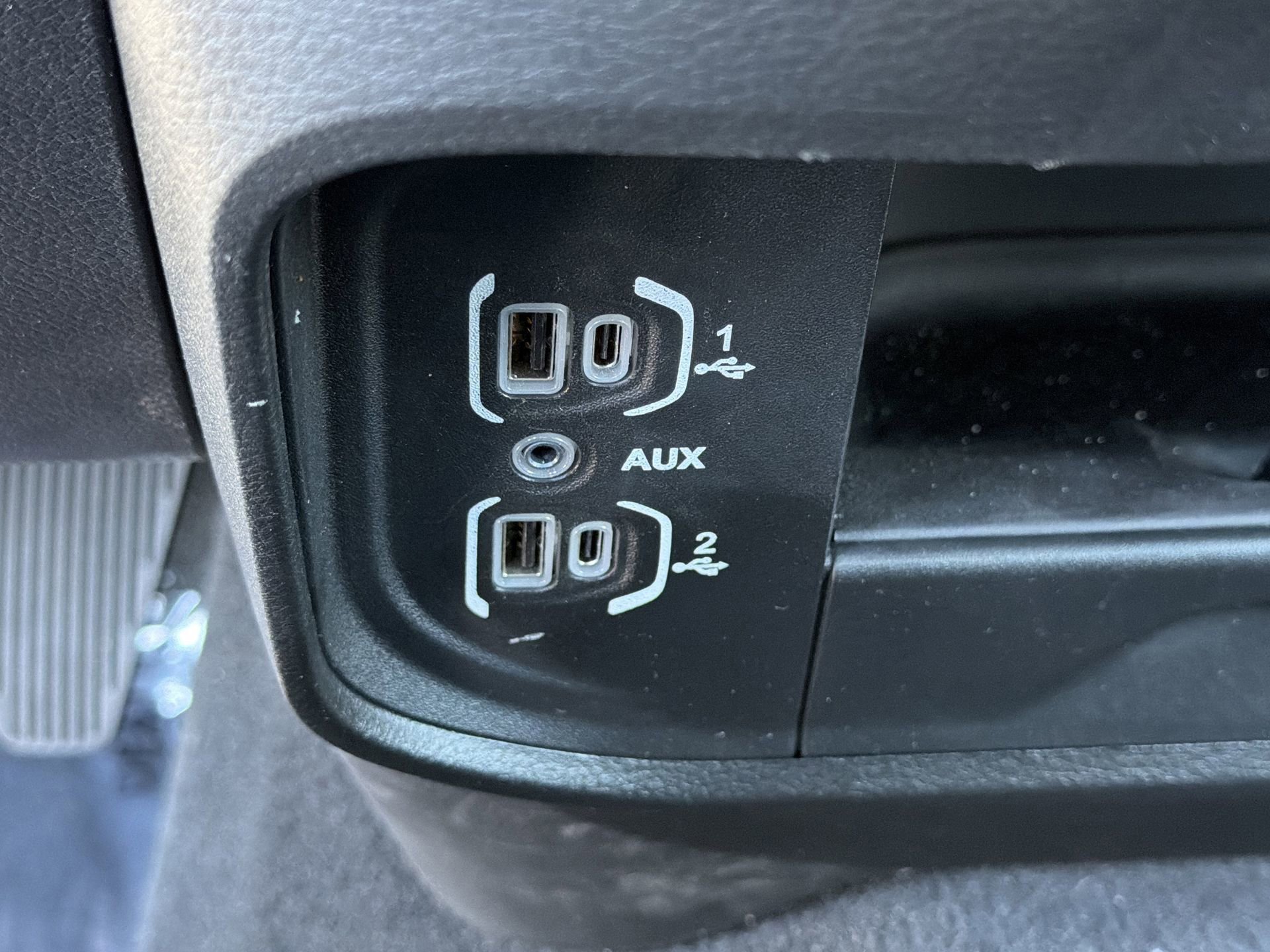 Used 2024 RAM 2500 Big Horn w/ Bed Utility Group image 16