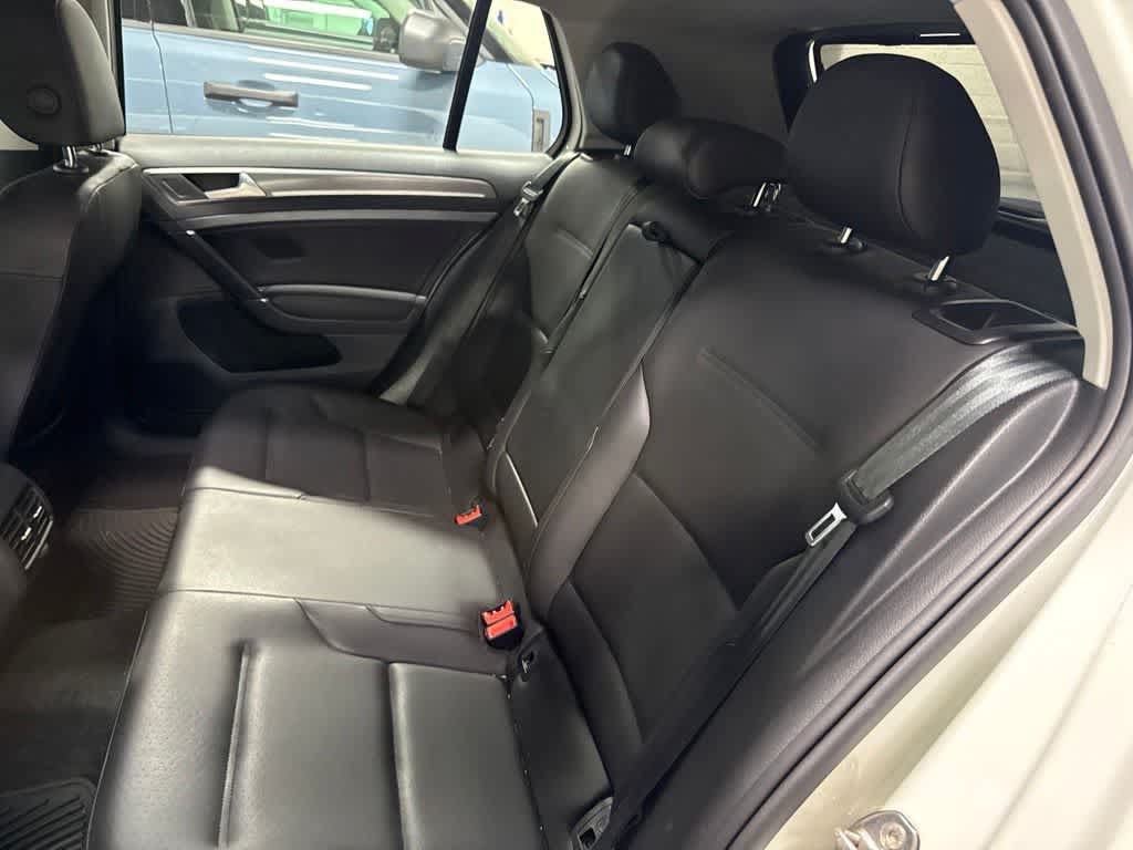 Used 2019 Volkswagen e-Golf SEL Premium FWD image 9