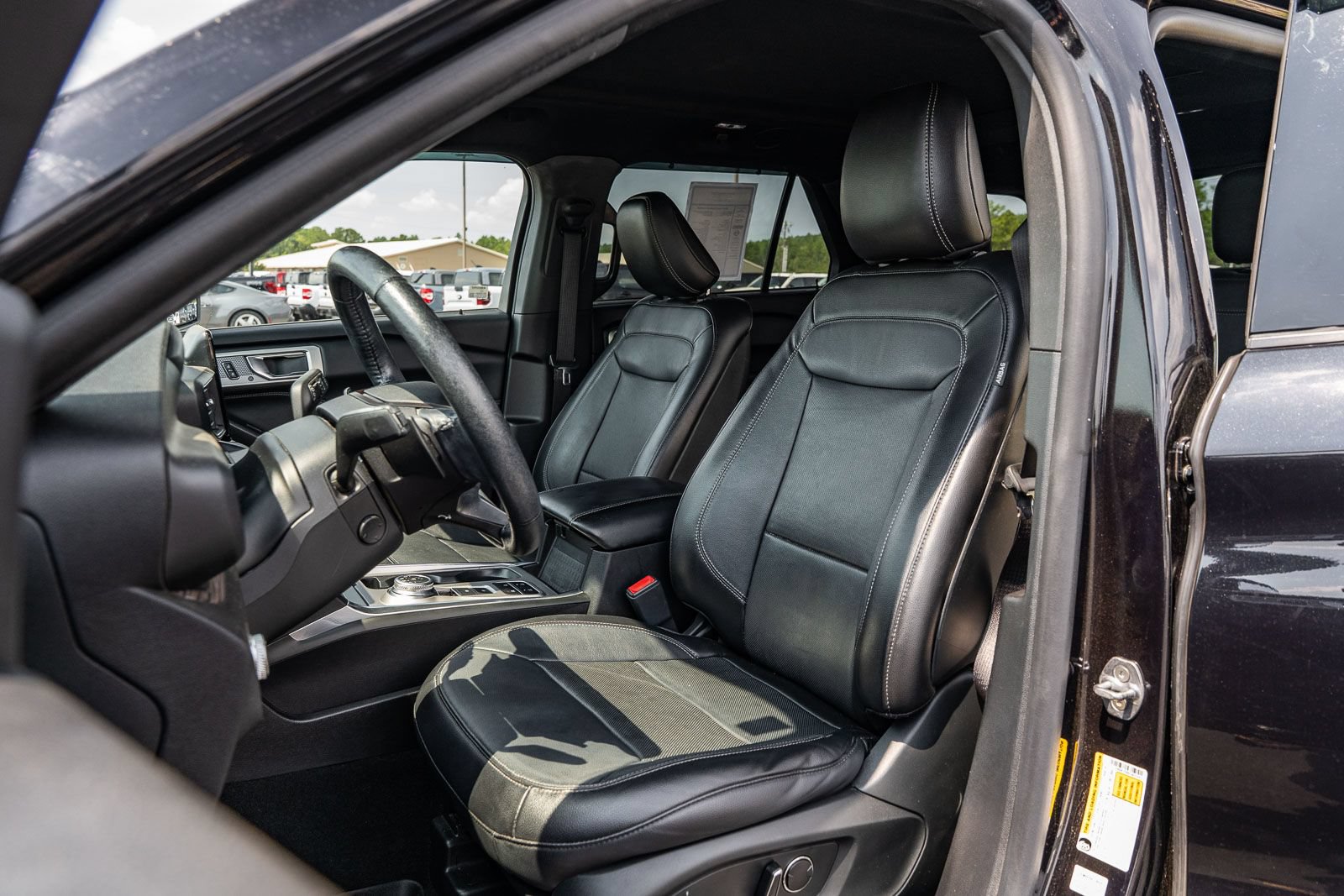 Certified 2020 Ford Explorer Limited w/ Class III Trailer Tow Package RWD image 18