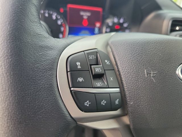 Certified 2022 Ford Explorer XLT w/ Equipment Group 202A AWD/4WD image 27