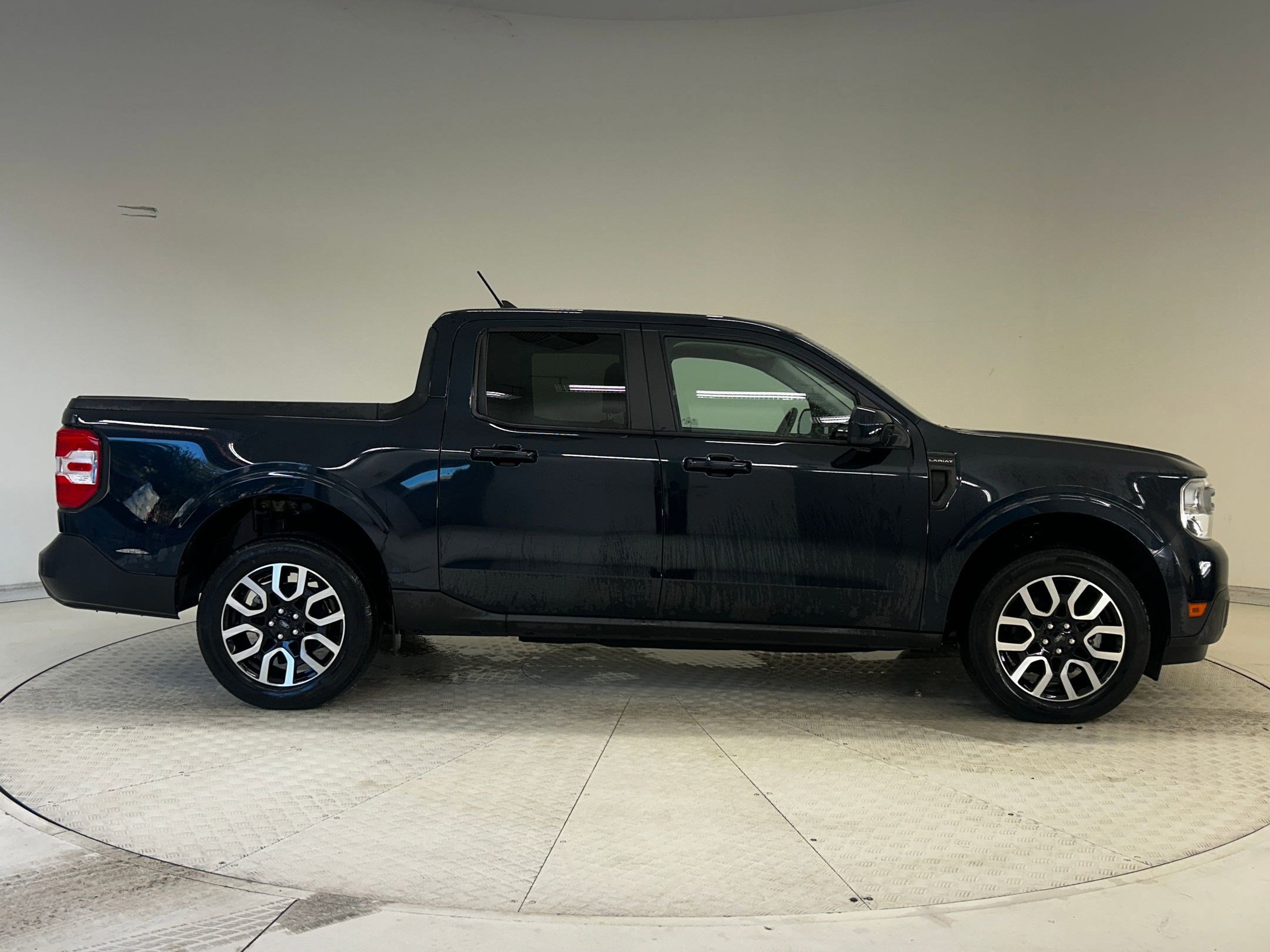 Certified 2022 Ford Maverick Lariat w/ Lariat Luxury Package image 6