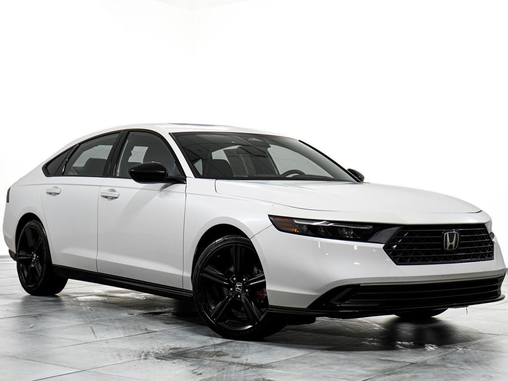 Used 2023 Honda Accord Sport image 1