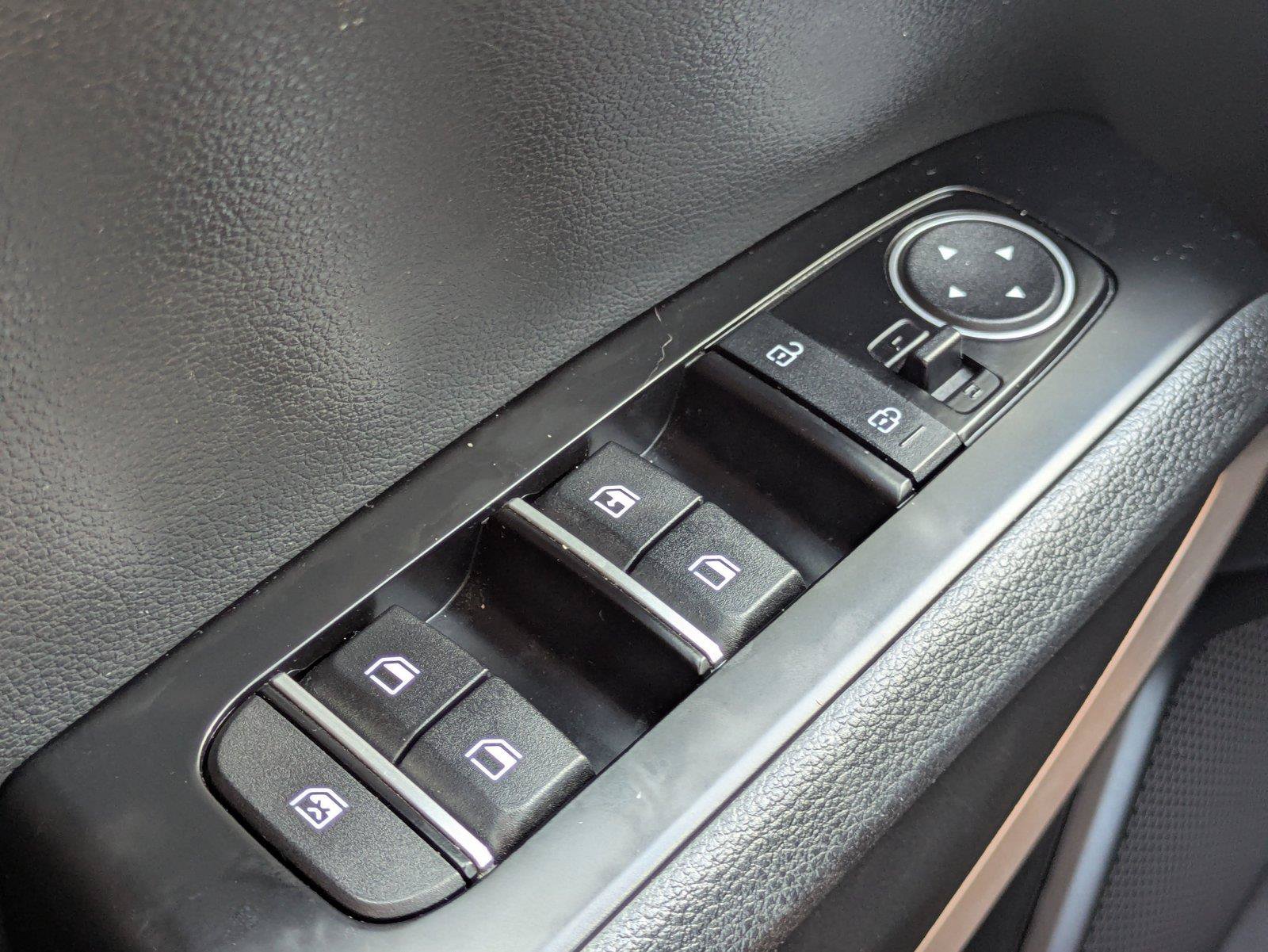 Used 2024 Kia Soul LX w/ Option Group 015 FWD image 23