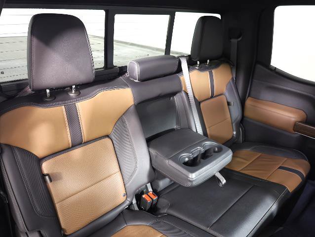 Used 2021 Chevrolet Silverado 1500 High Country w/ Technology Package image 10