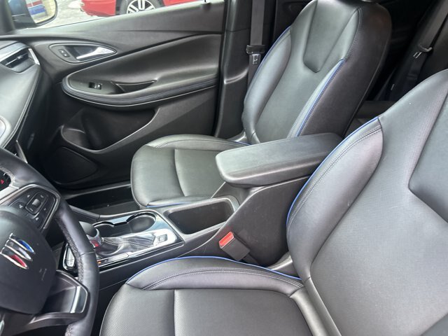 Used 2025 Buick Encore GX Sport Touring w/ Advanced Technology Package FWD image 17