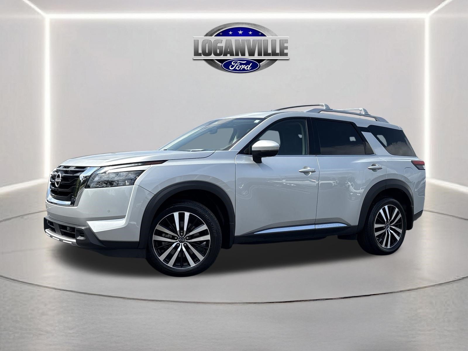 Used 2025 Nissan Pathfinder Platinum w/ Cargo Package