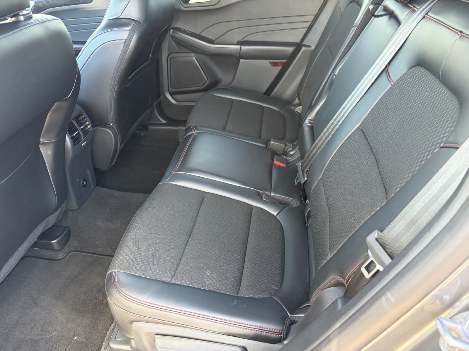 Certified 2025 Ford Escape ST-Line w/ Tech Pack #1 FWD image 21