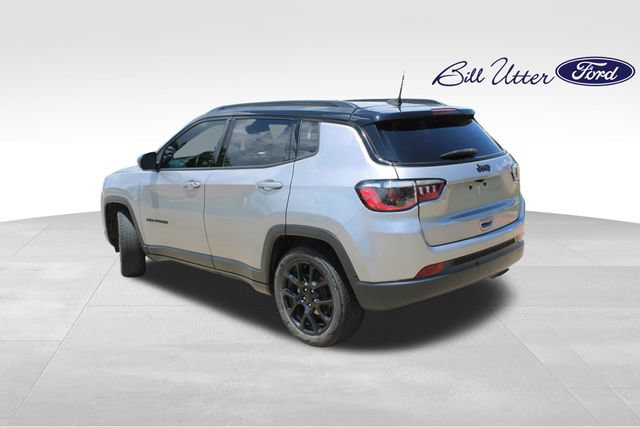 Used 2022 Jeep Compass Latitude w/ Sun and Sound Group FWD image 7