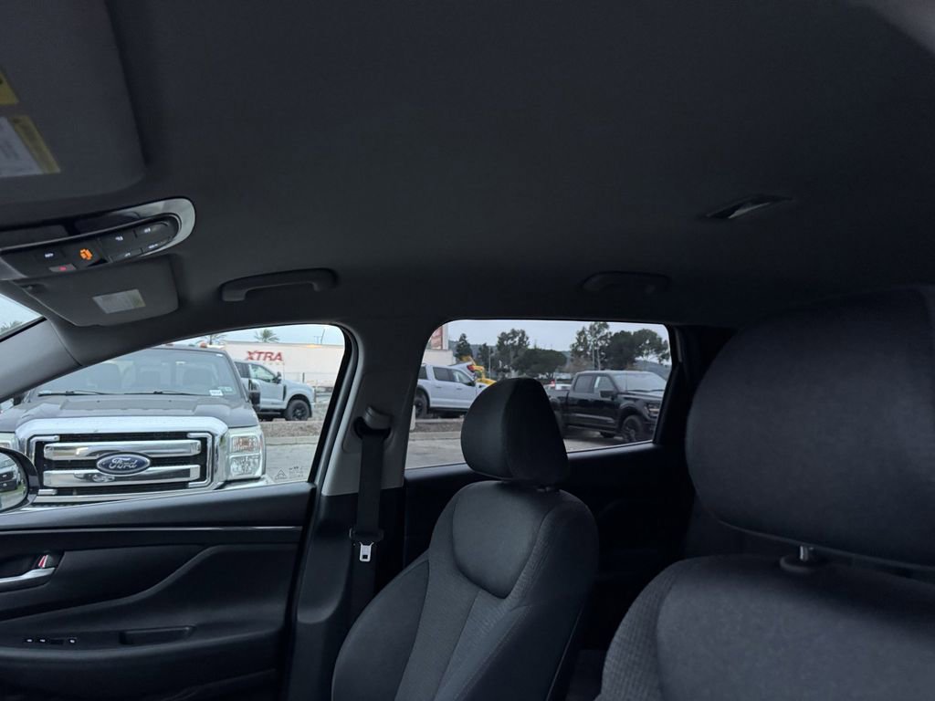 Used 2023 Hyundai Santa Fe SEL image 11