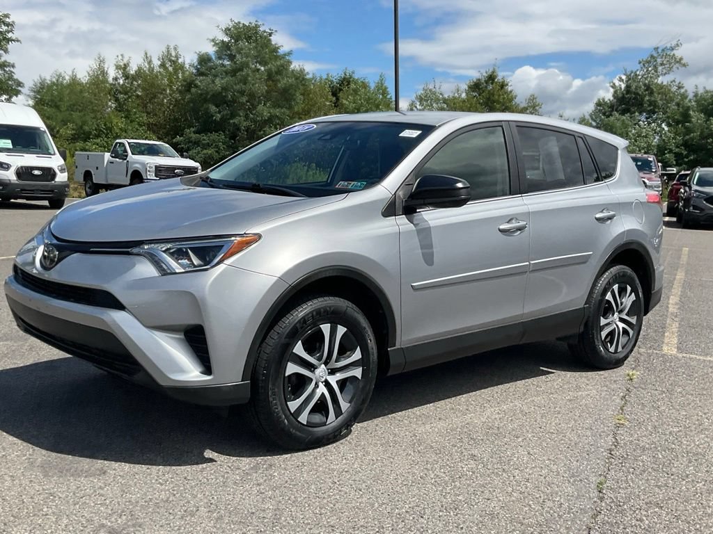 Used 2018 Toyota RAV4 LE w/ All Weather Liner Package AWD/4WD image 28