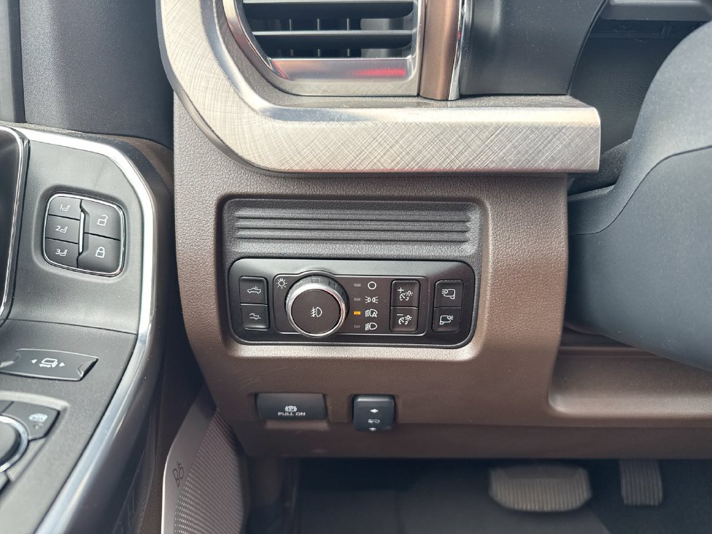 Certified 2025 Ford F450 King Ranch w/ FX4 Off-Road Package AWD/4WD image 18