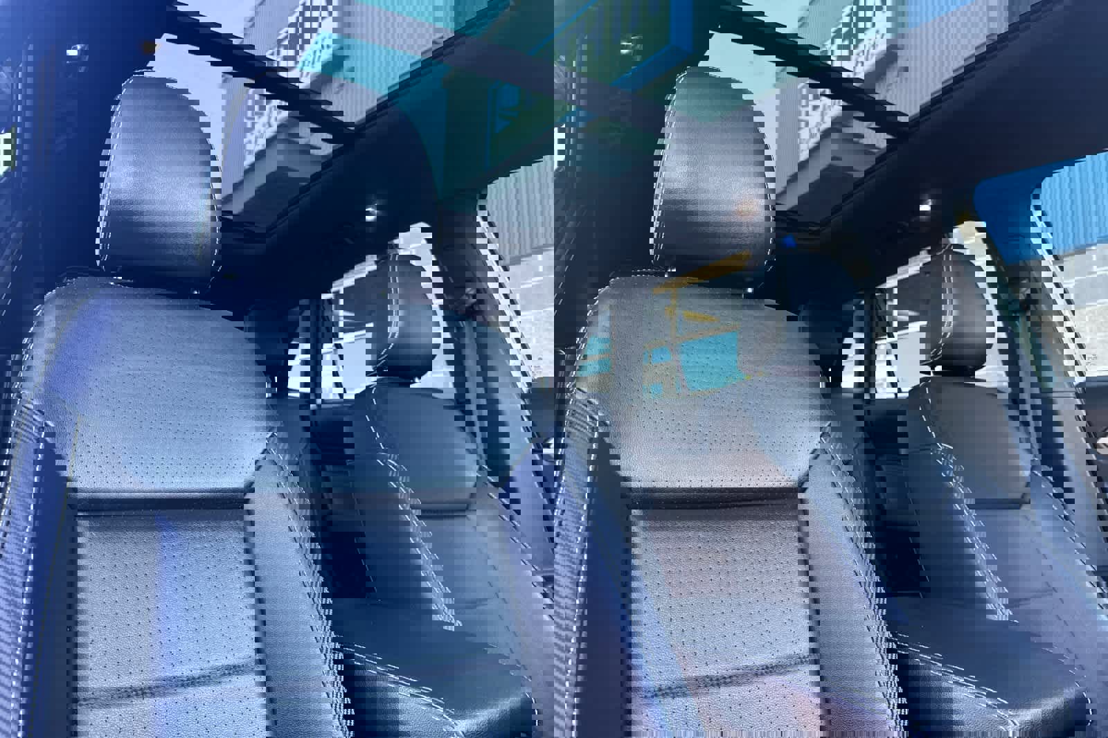 Used 2022 Volkswagen Atlas Cross Sport SEL R-Line image 17