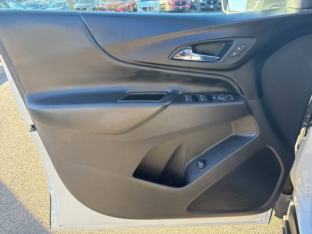 Used 2021 Chevrolet Equinox LT image 23