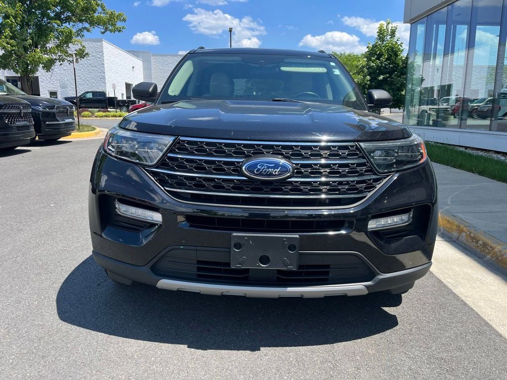 Certified 2022 Ford Explorer XLT w/ Equipment Group 202A AWD/4WD image 2