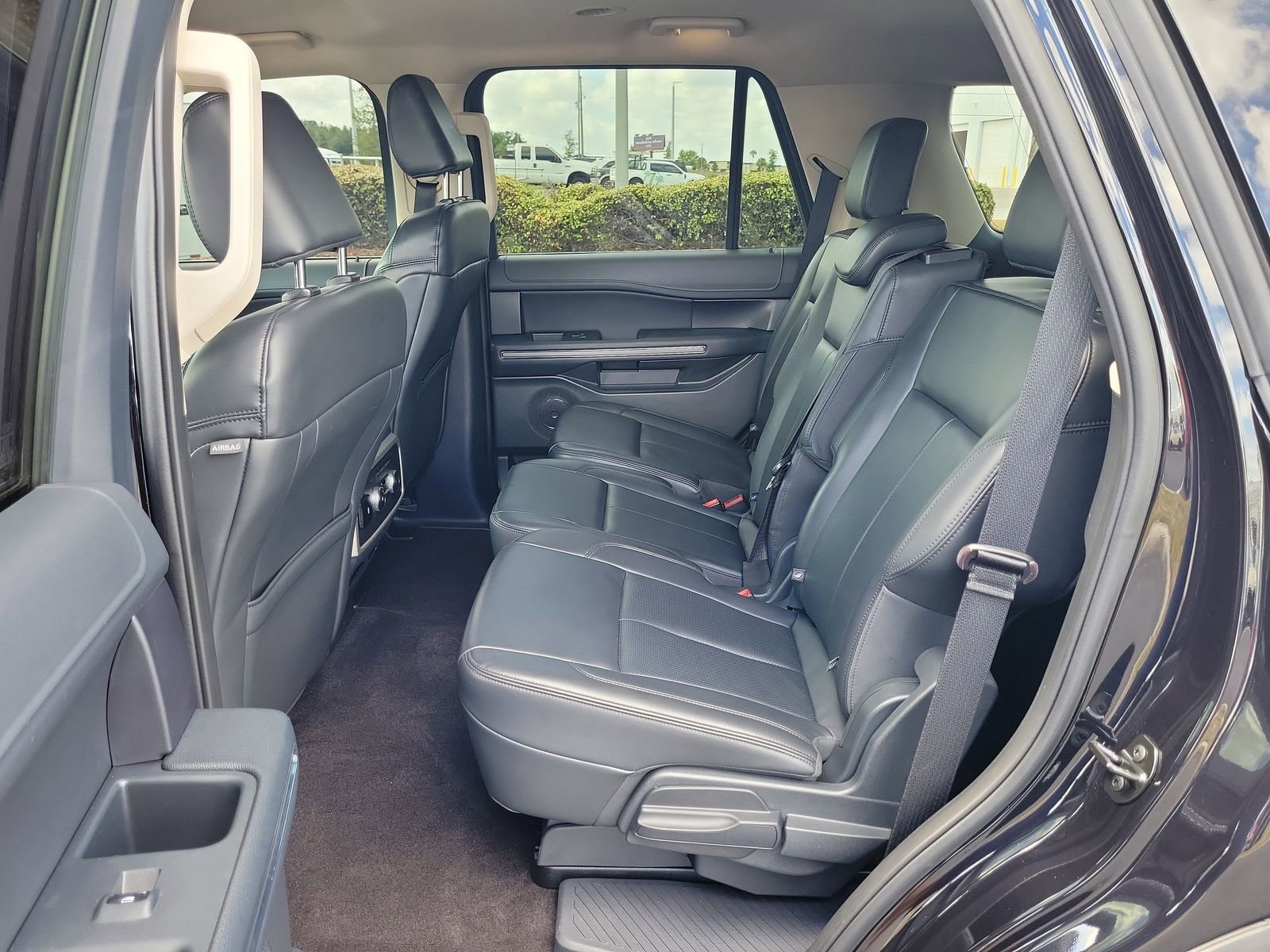 Certified 2023 Ford Expedition XLT RWD image 10