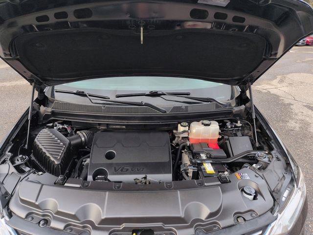 Used 2021 Chevrolet Traverse LT image 20