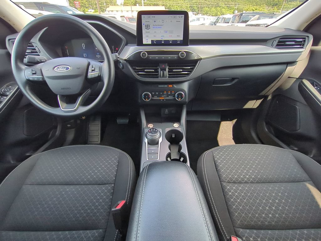 Certified 2025 Ford Escape Active FWD image 17