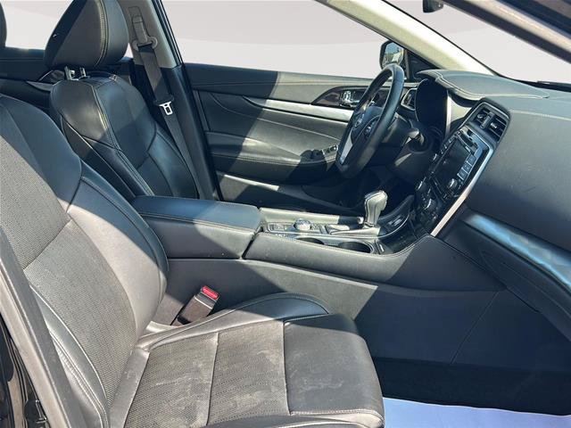 Used 2023 Nissan Maxima SL FWD image 12