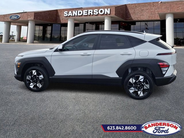 Used 2025 Hyundai Kona SEL image 2