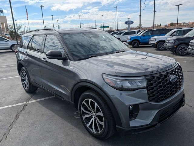 Certified 2025 Ford Explorer ST-Line image 7