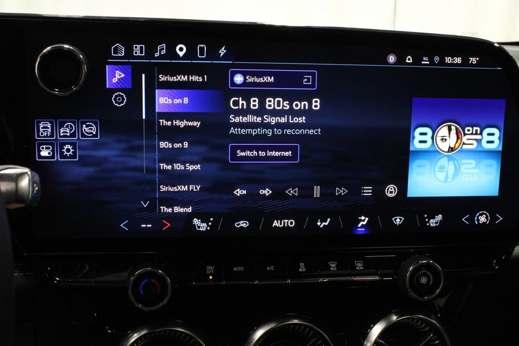 Used 2024 Chevrolet Blazer EV LT AWD/4WD image 2