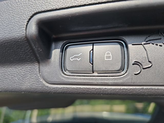 Certified 2020 Ford Explorer Limited RWD image 16