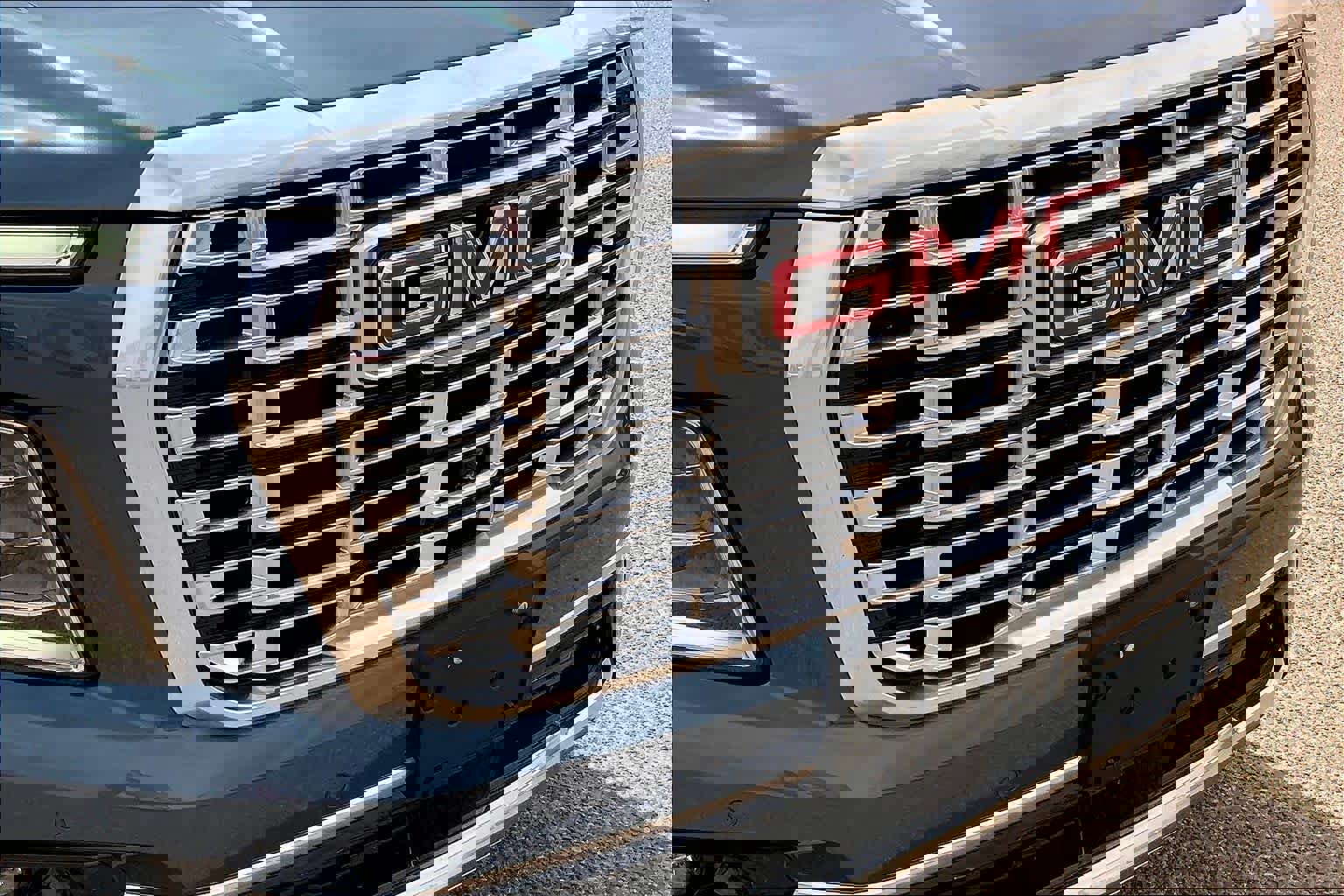 Used 2025 GMC Yukon XL Denali w/ LPO, Floor Liner Package image 30