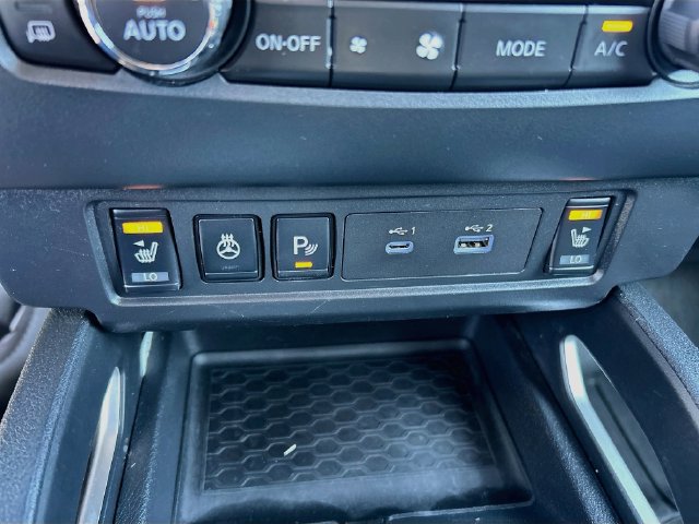Used 2022 Nissan Frontier SV AWD/4WD image 27