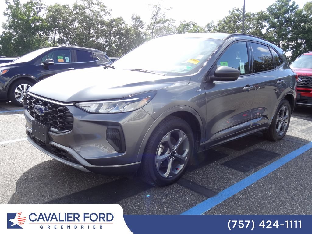Certified 2023 Ford Escape ST-Line w/ Tech Pack #1 AWD/4WD image 3