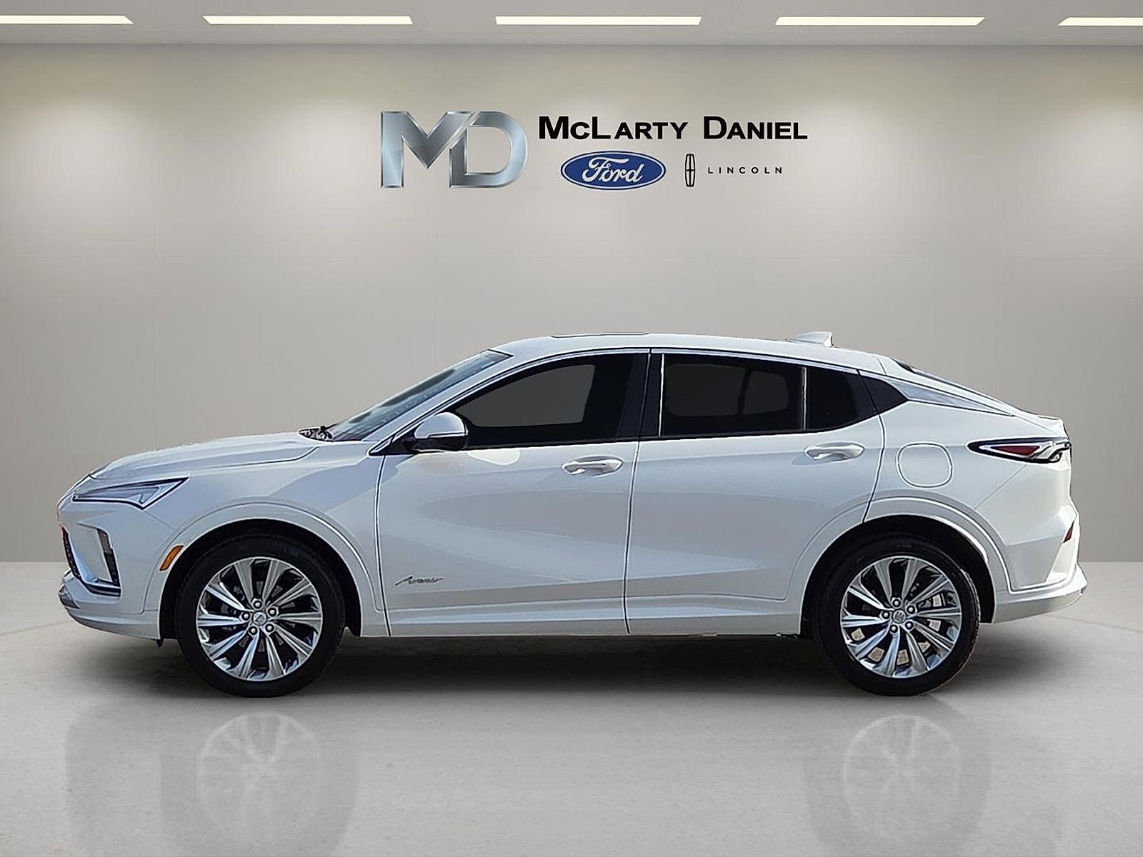 Used 2024 Buick Envista Avenir image 3