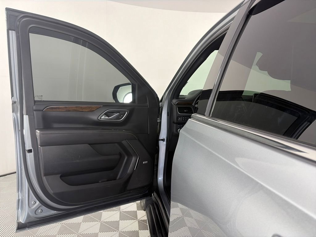 Used 2023 Chevrolet Tahoe Premier w/ Advanced Technology Package image 10
