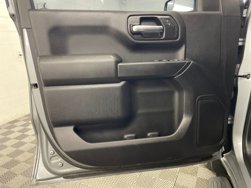 Used 2024 Chevrolet Silverado 1500 Custom image 16
