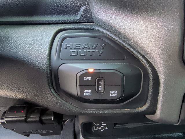 Used 2025 RAM 3500 Tradesman w/ Chrome Appearance Group AWD/4WD image 26