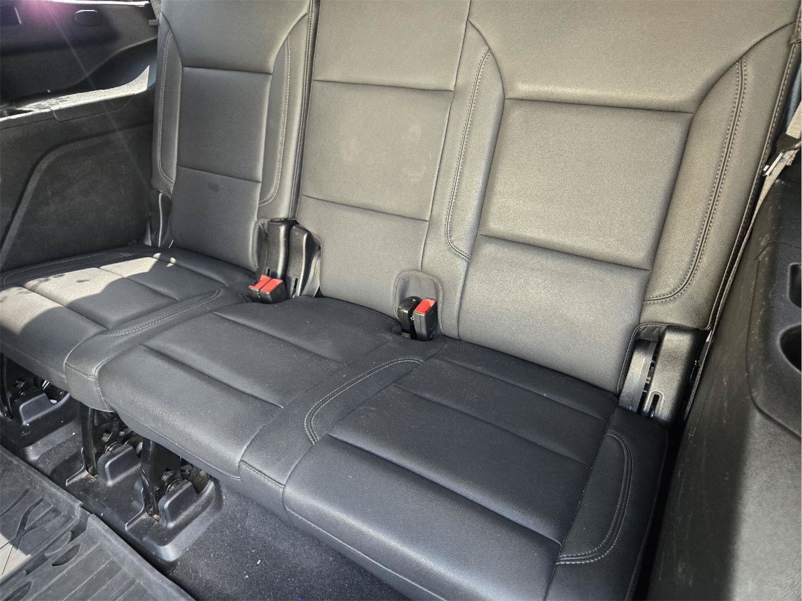 Used 2024 Chevrolet Tahoe LT w/ Luxury Package RWD image 29