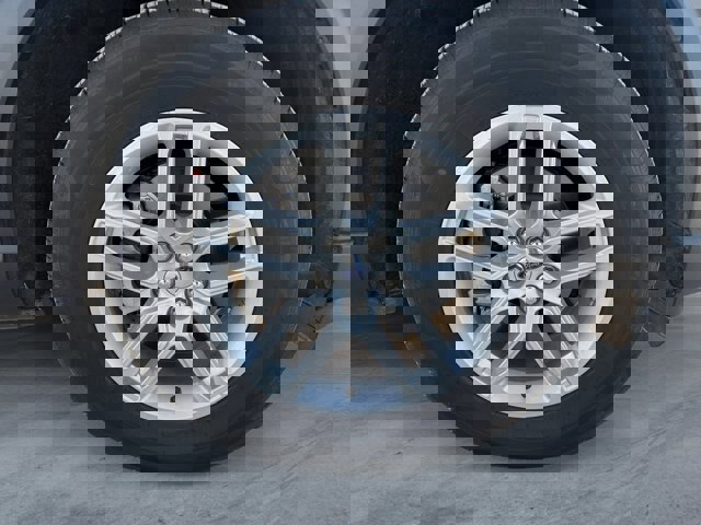 Certified 2025 Ford Explorer Active image 13