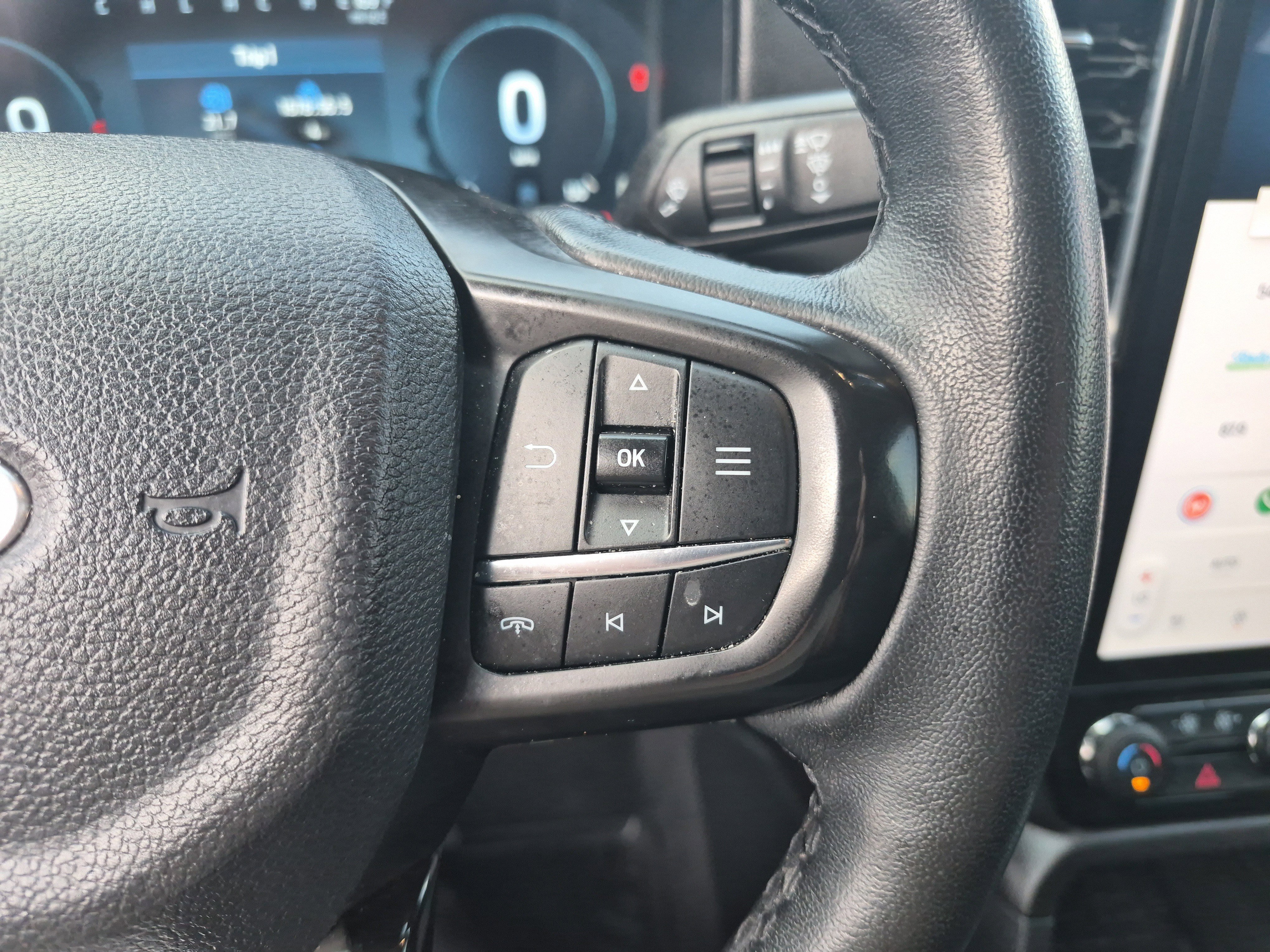 Certified 2024 Ford Ranger Lariat w/ Trailer Tow Package image 28