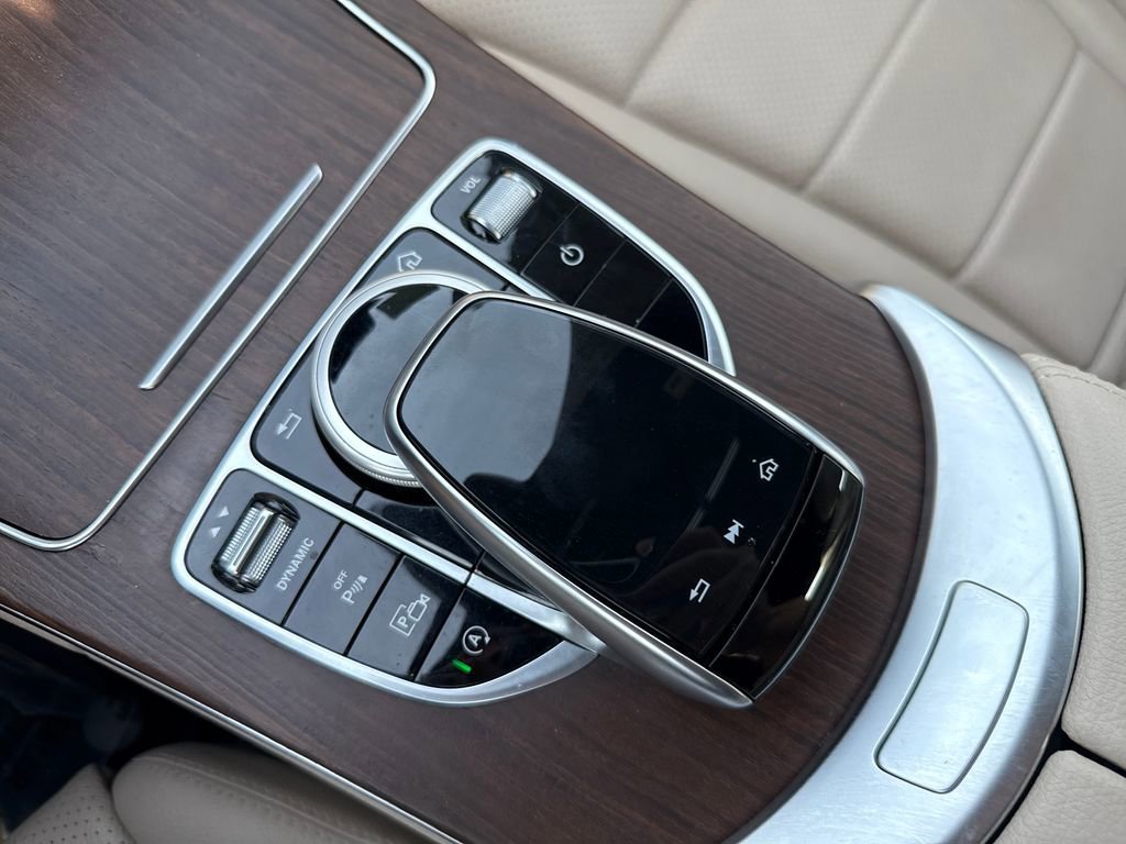 Used 2021 Mercedes-Benz C 300 Sedan image 23