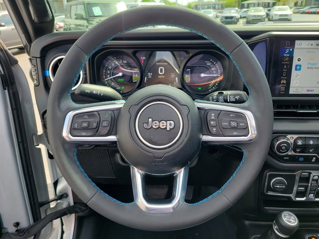 Used 2024 Jeep Wrangler High Altitude AWD/4WD image 23