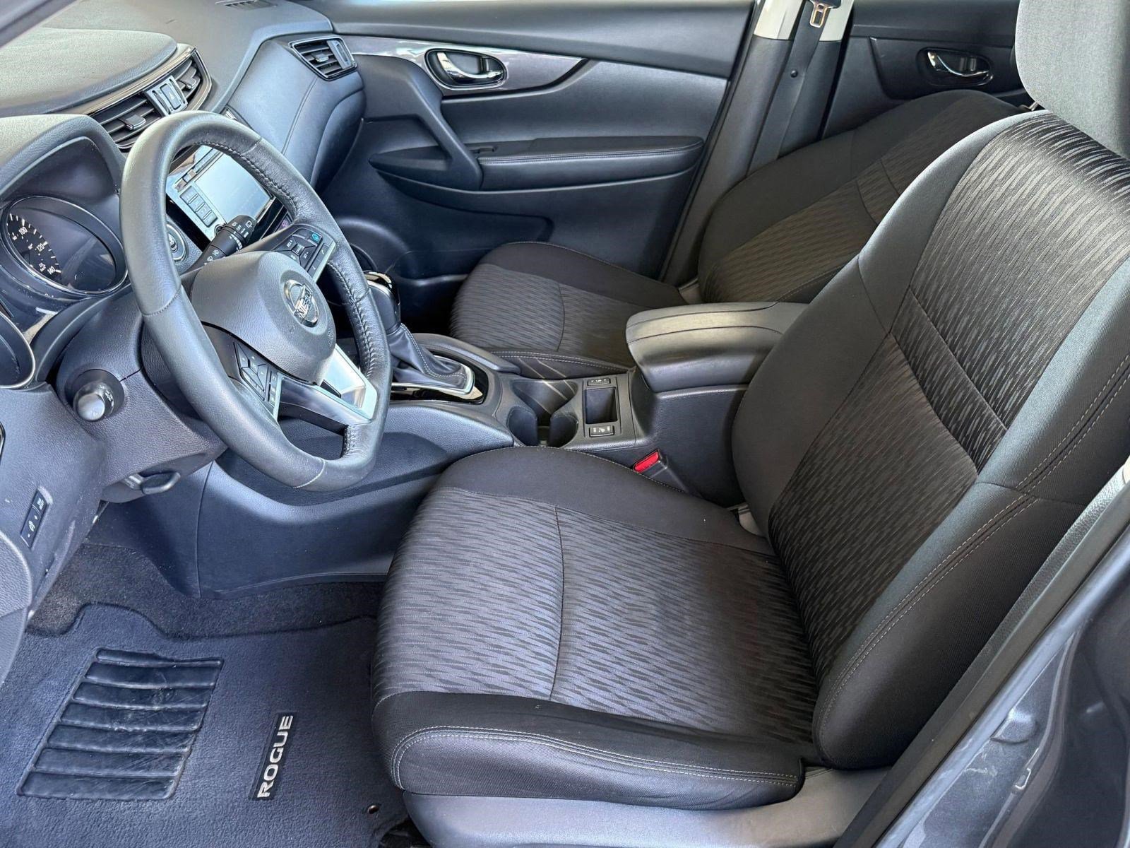 Used 2019 Nissan Rogue SV w/ Premium Package FWD image 10