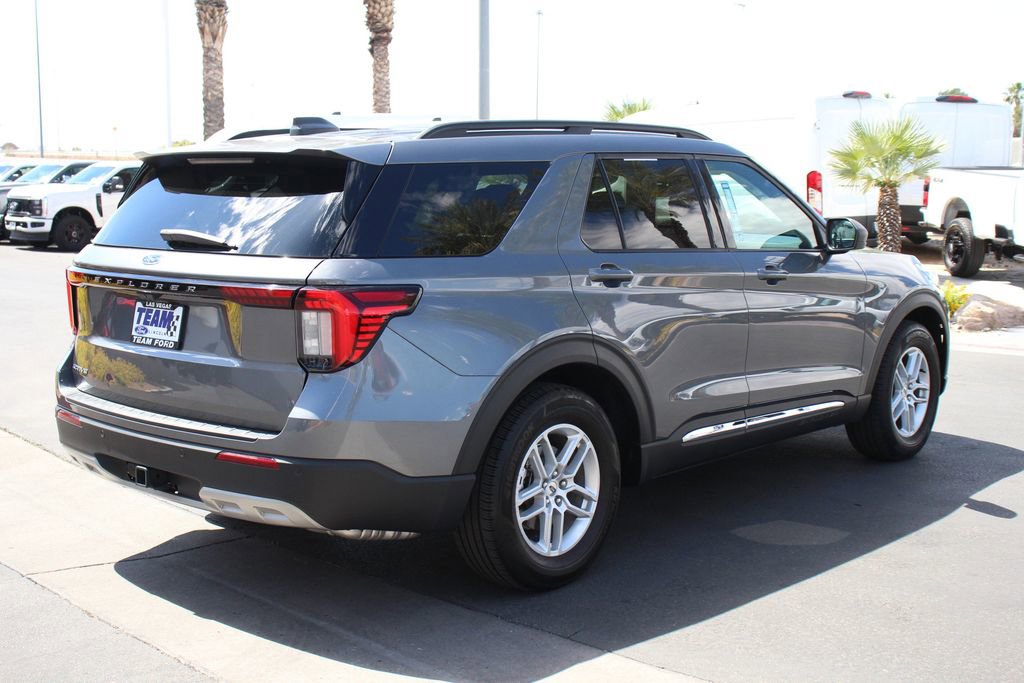 Certified 2025 Ford Explorer Active w/ Active Comfort Package RWD image 8