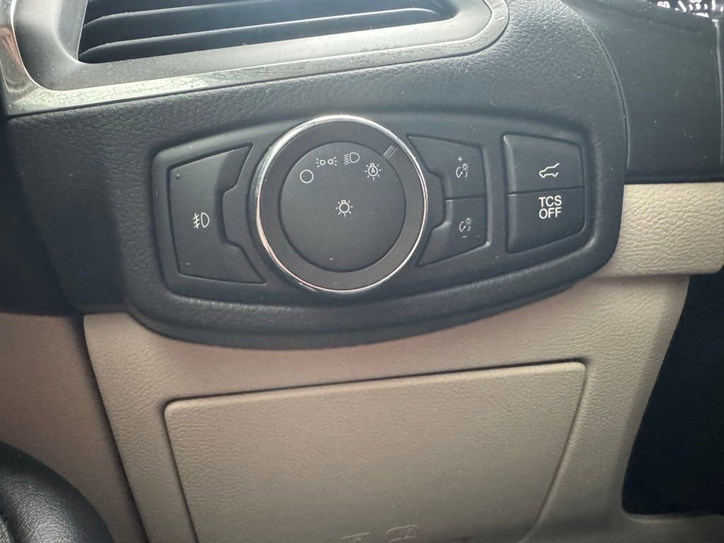 Certified 2022 Ford Edge Titanium w/ Equipment Group 301A image 23