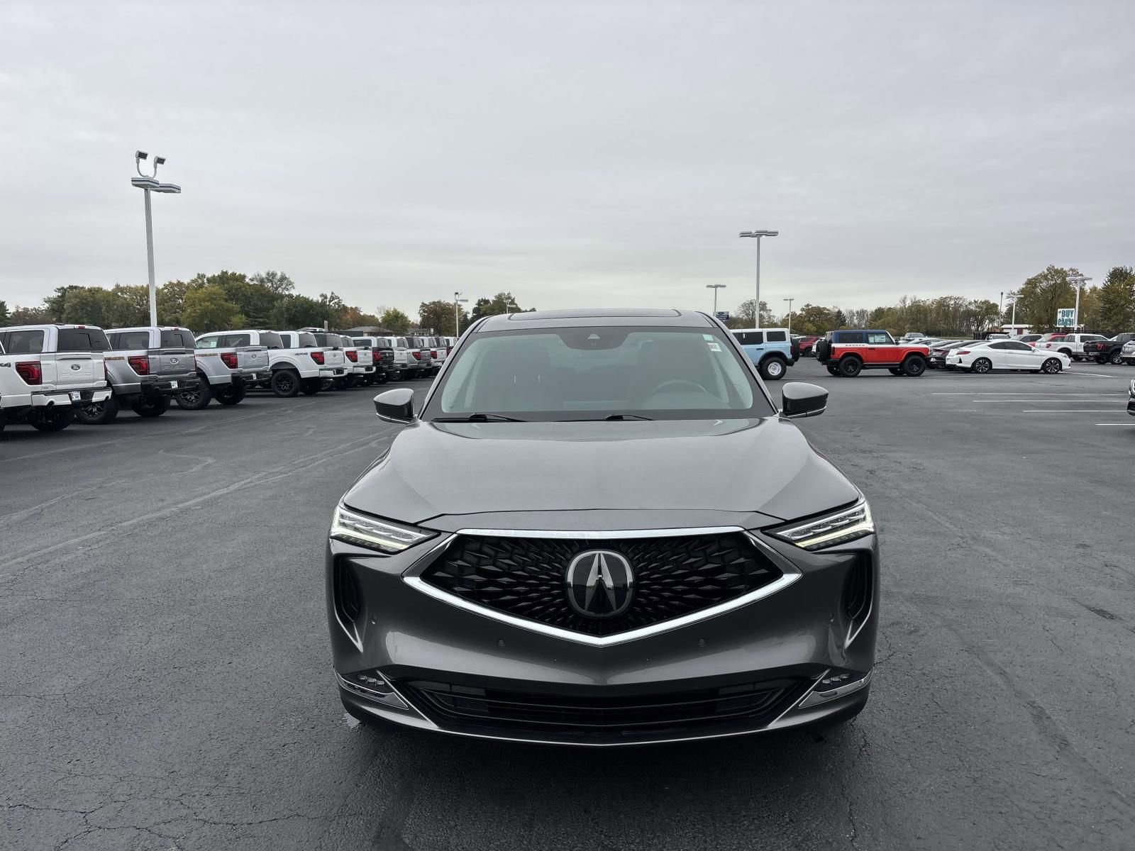 Used 2023 Acura MDX SH-AWD w/ Technology Package image 2
