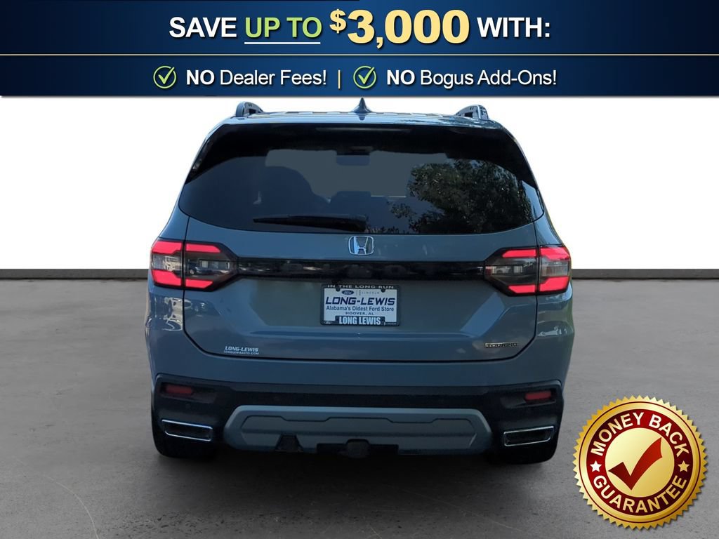 Used 2025 Honda Pilot Touring image 5