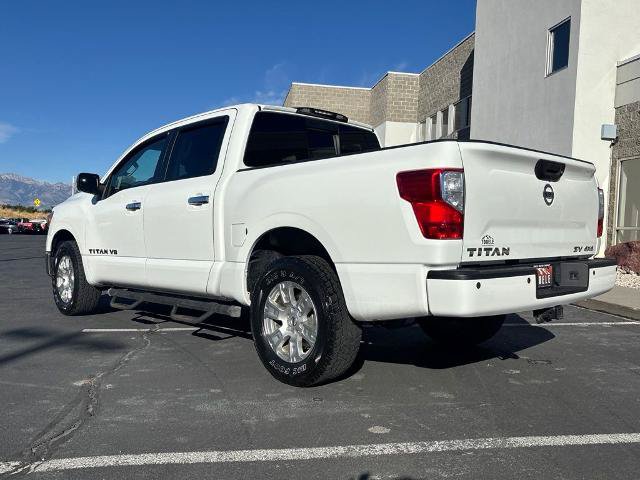 Used 2018 Nissan Titan SV w/ SV Convenience Package AWD/4WD image 4