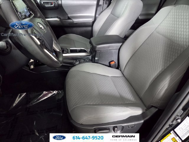 Used 2020 Toyota Tacoma SR5 AWD/4WD image 18