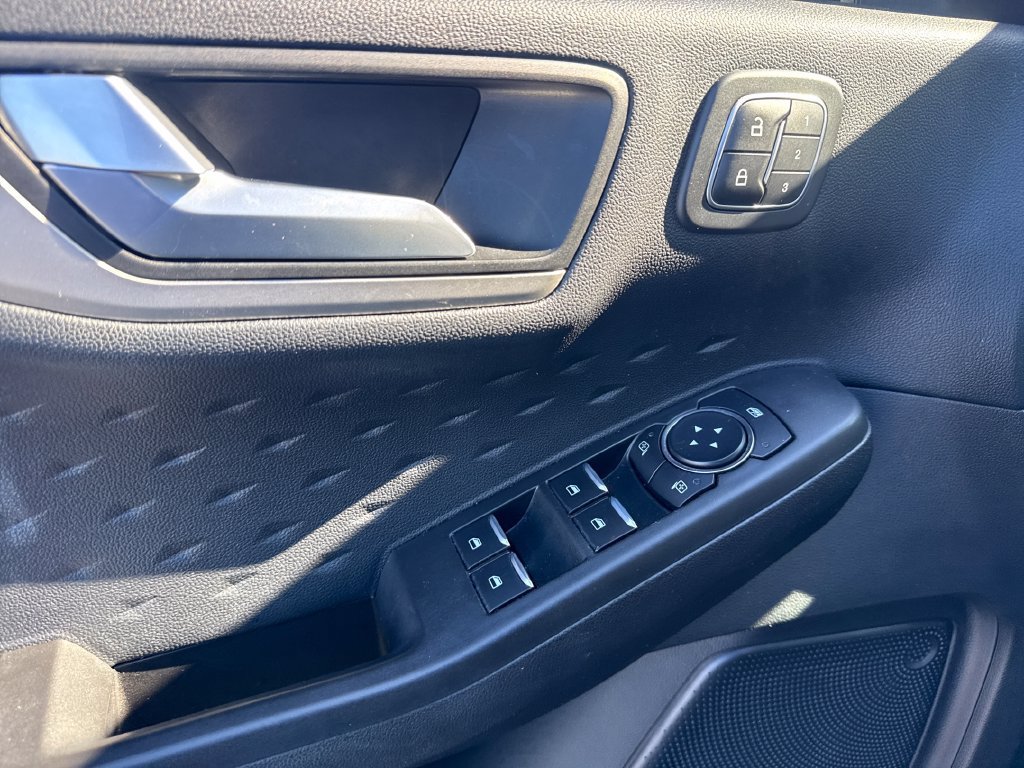 Certified 2020 Ford Escape SEL AWD/4WD image 21